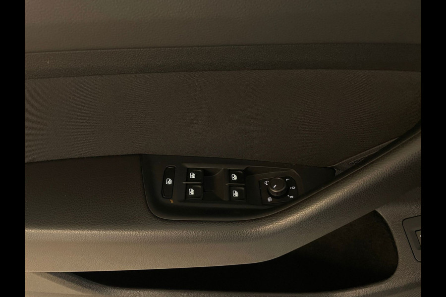 Volkswagen Passat Variant 1.5 TSI DSG AUTOMAAT AIRCO CLIMA NAVI CRUISE APPLE CARPLAY PDC PRIVACY GLAS TREKHAAK ZEER NETTE AUTO