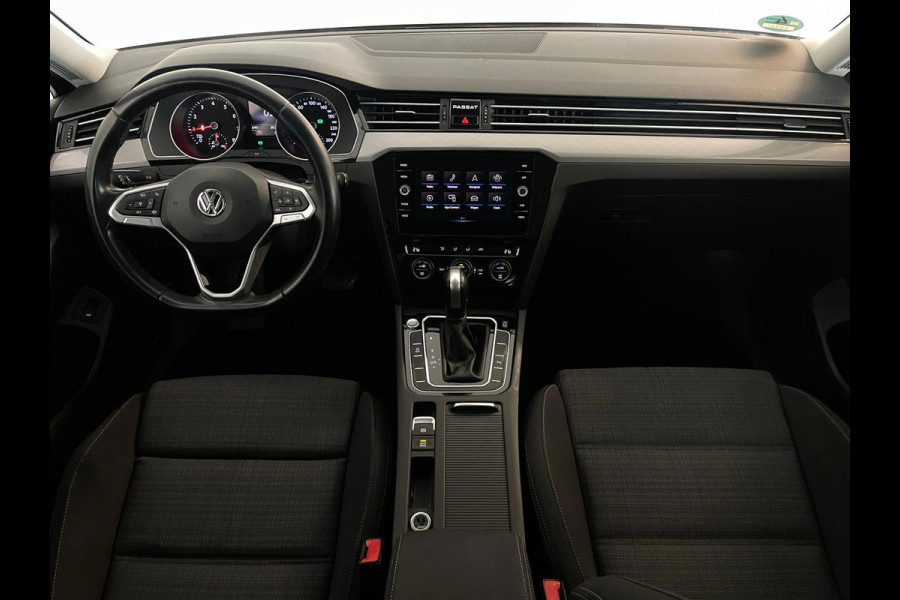 Volkswagen Passat Variant 1.5 TSI DSG AUTOMAAT AIRCO CLIMA NAVI CRUISE APPLE CARPLAY PDC PRIVACY GLAS TREKHAAK ZEER NETTE AUTO