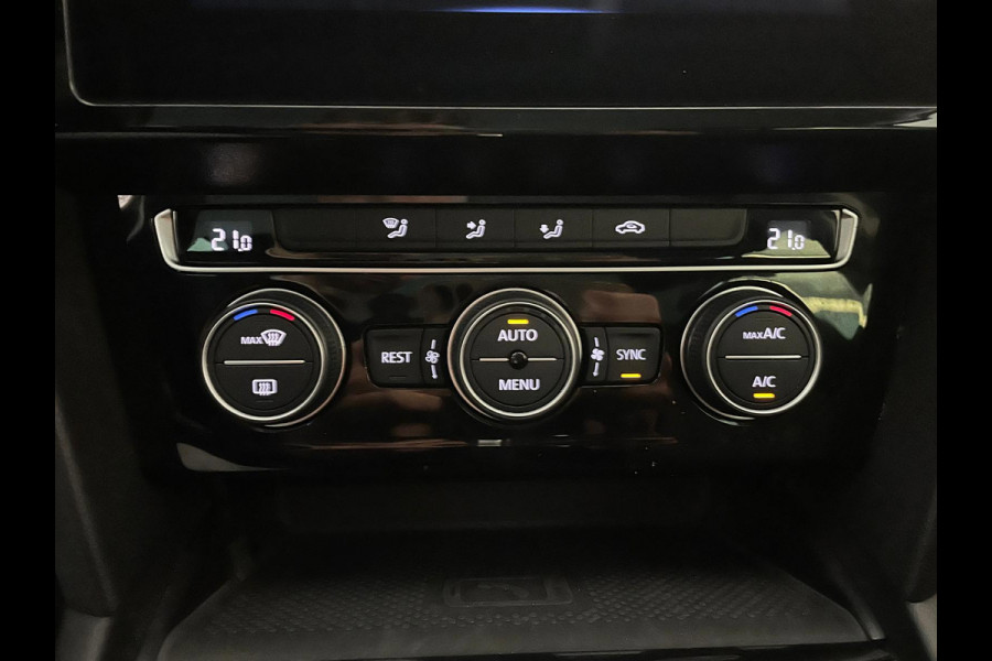 Volkswagen Passat Variant 1.5 TSI DSG AUTOMAAT AIRCO CLIMA NAVI CRUISE APPLE CARPLAY PDC PRIVACY GLAS TREKHAAK ZEER NETTE AUTO
