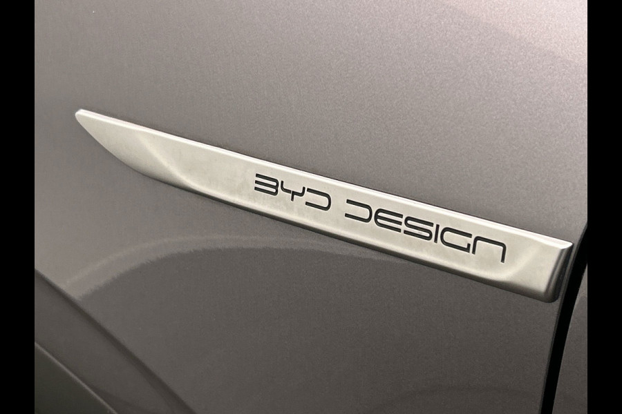 BYD ATTO 3 Design 60 kWh |*100 STUKS* | 204 PK | Pano/dak | Adapt/Cruise/Control | Leder/Beige/Blauw | 360/Camera, Navigatie, BTW!
