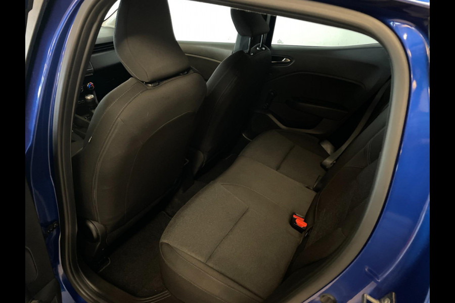 Renault Clio 1.0 TCe 90 Equilibre AIRCO NAVI CRUISE APPLE CARPLAY PRIVACY GLAS ELEK RAMEN CENT VERG METALLIC LAK ZEER NETTE AUTO