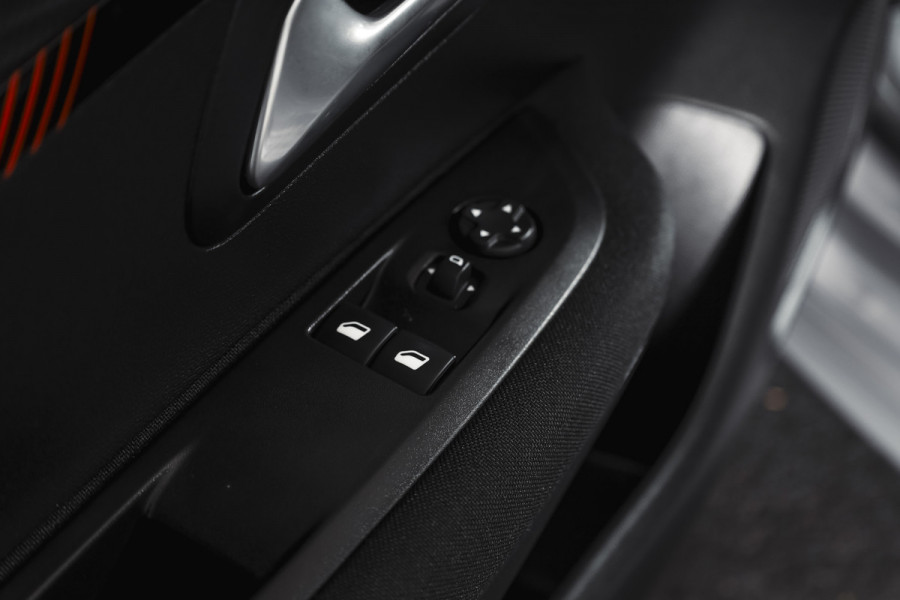 Peugeot 208 1.2 PureTech Active 101 PK | Cruise | Stoelverw. | PDC | App. Connect | Airco | LM 16" |