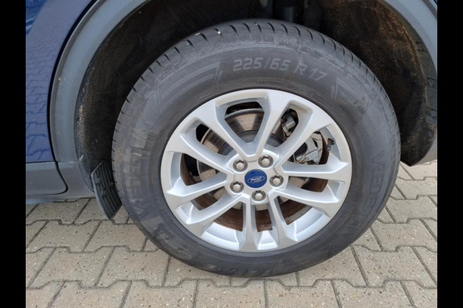 Ford Kuga 2.5 PHEV Titanium 225pk | Adaptive cruise control | Winter Pack | Dodehoeksensoren | Camera | 1.500kg Trekgewicht