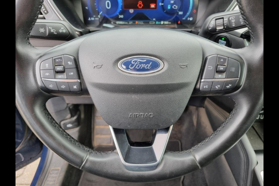Ford Kuga 2.5 PHEV Titanium 225pk | Adaptive cruise control | Winter Pack | Dodehoeksensoren | Camera | 1.500kg Trekgewicht