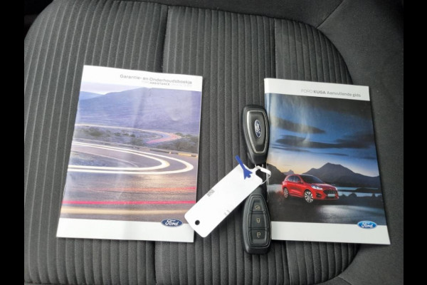 Ford Kuga 2.5 PHEV Titanium 225pk | Adaptive cruise control | Winter Pack | Dodehoeksensoren | Camera | 1.500kg Trekgewicht