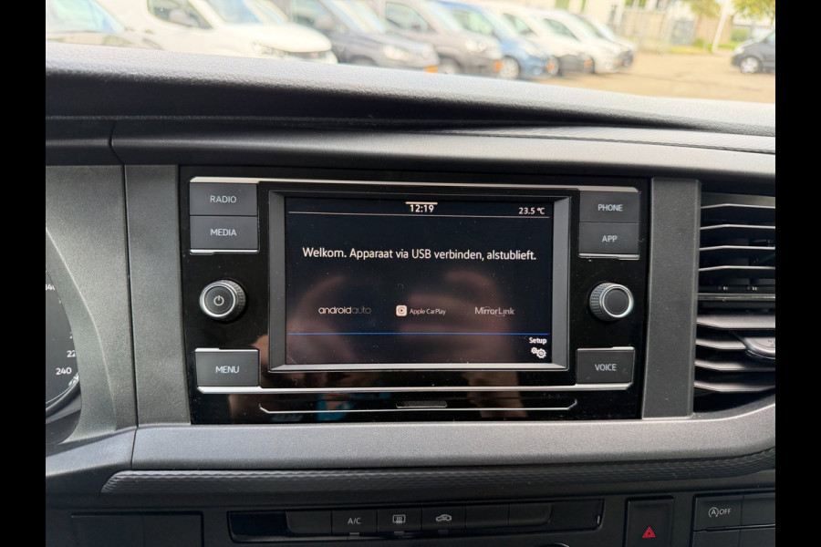 Volkswagen Transporter 2.0 TDI L2H1 30 DC / 6 pers / App connect / Dubbel cabine
