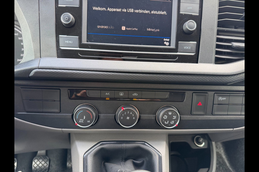 Volkswagen Transporter 2.0 TDI L2H1 30 DC / 6 pers / App connect / Dubbel cabine