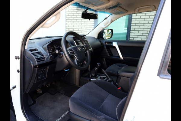 Toyota Land Cruiser 2.8 D4-D-F 3 DRS BLIND VAN | Climate Control | Cruise Control
