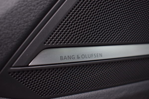 Audi A6 Avant 55 TFSI e Quattro S-edition Competition Pano | B&O | 21" | Nachtzicht