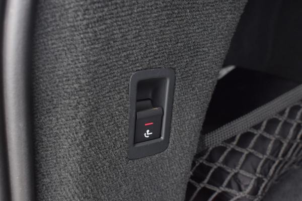 Audi A6 Avant 55 TFSI e Quattro S-edition Competition Pano | B&O | 21" | Nachtzicht