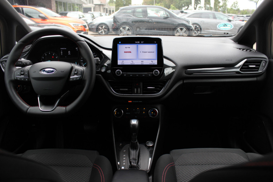Ford Fiesta 1.0 EcoBoost ST-Line Automaat. / Navigatie / Parkeerhulp achter / 17'' / Stoelverwarming / Cruise Control