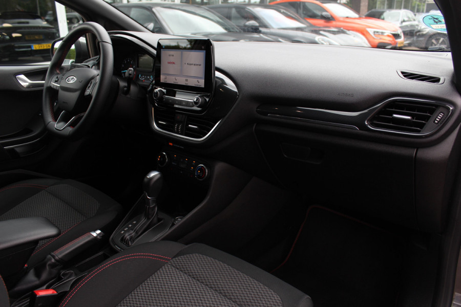 Ford Fiesta 1.0 EcoBoost ST-Line Automaat. / Navigatie / Parkeerhulp achter / 17'' / Stoelverwarming / Cruise Control