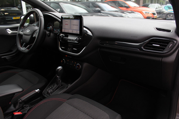 Ford Fiesta 1.0 EcoBoost ST-Line Automaat. / Navigatie / Parkeerhulp achter / 17'' / Stoelverwarming / Cruise Control