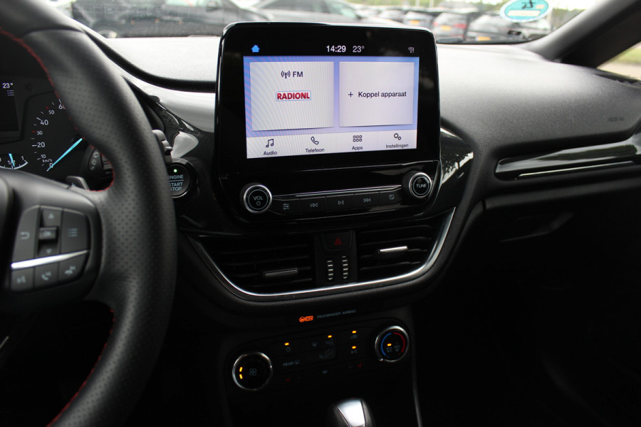 Ford Fiesta 1.0 EcoBoost ST-Line Automaat. / Navigatie / Parkeerhulp achter / 17'' / Stoelverwarming / Cruise Control