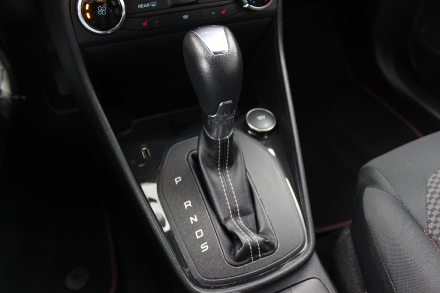 Ford Fiesta 1.0 EcoBoost ST-Line Automaat. / Navigatie / Parkeerhulp achter / 17'' / Stoelverwarming / Cruise Control