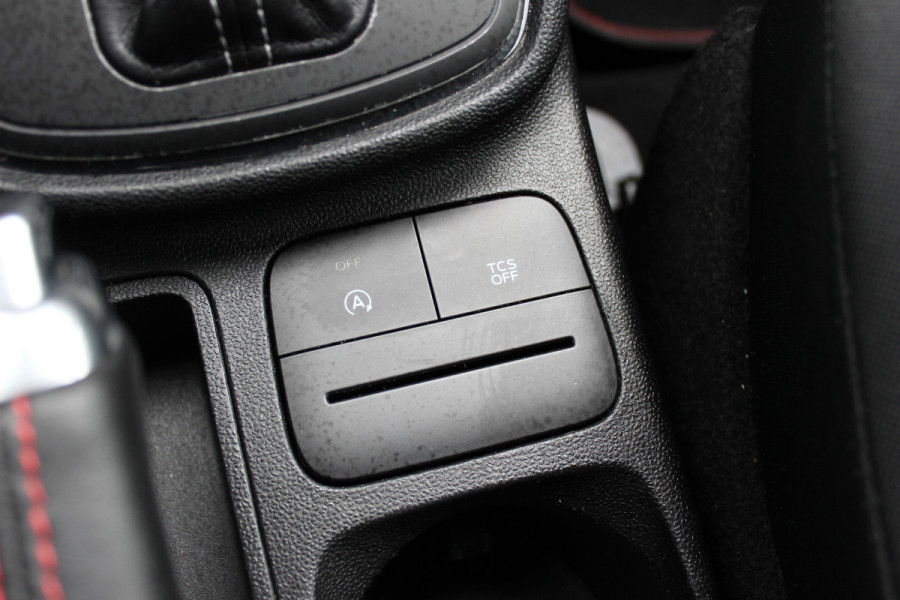 Ford Fiesta 1.0 EcoBoost ST-Line Automaat. / Navigatie / Parkeerhulp achter / 17'' / Stoelverwarming / Cruise Control