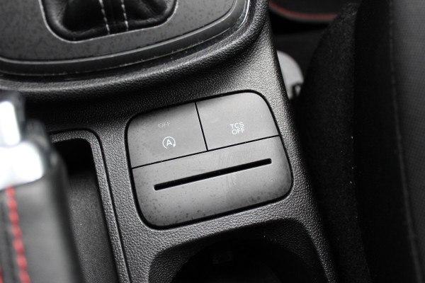 Ford Fiesta 1.0 EcoBoost ST-Line Automaat. / Navigatie / Parkeerhulp achter / 17'' / Stoelverwarming / Cruise Control
