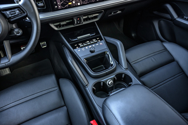 Porsche Cayenne Coupé 3.0 S E-Hybrid Black Edition Pano/InnoDrive/HUD/360/Luchtvering/Massage
