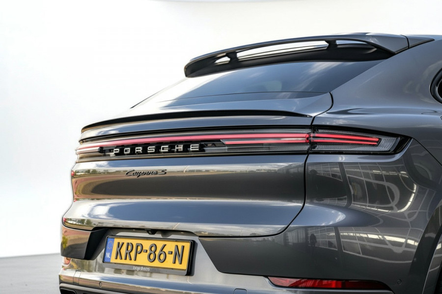 Porsche Cayenne Coupé 3.0 S E-Hybrid Black Edition Pano/InnoDrive/HUD/360/Luchtvering/Massage
