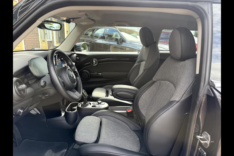 MINI Electric Resolute Edition 33 kWh SOH 94.8, Camera, App Connect, 17''Lmv