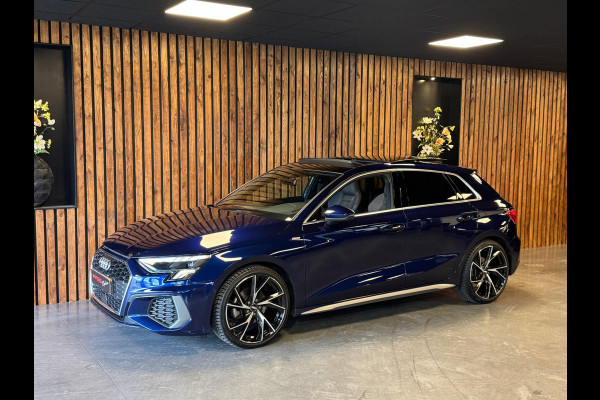 Audi A3 Sportback 35 TFSI S edition / 3x S-Line / Pano / Virtual / Stoelverwarming / Carplay / DAB