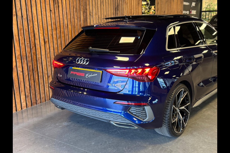 Audi A3 Sportback 35 TFSI S edition / 3x S-Line / Pano / Virtual / Stoelverwarming / Carplay / DAB