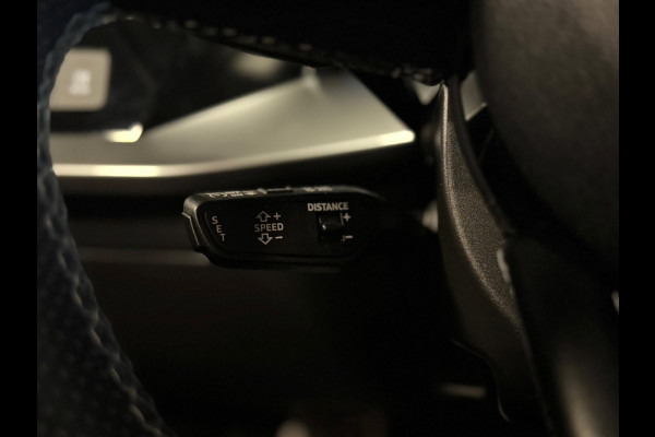Audi A3 Sportback 35 TFSI S edition / 3x S-Line / Pano / Virtual / Stoelverwarming / Carplay / DAB