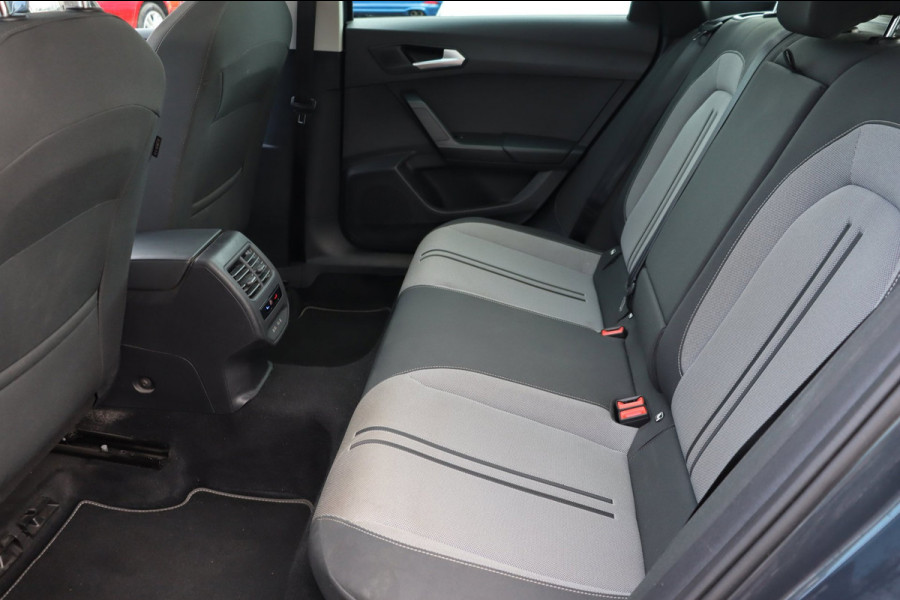 Seat Leon Sportstourer 1.5 TSI Style Business Intense org.NL schuifdak camera