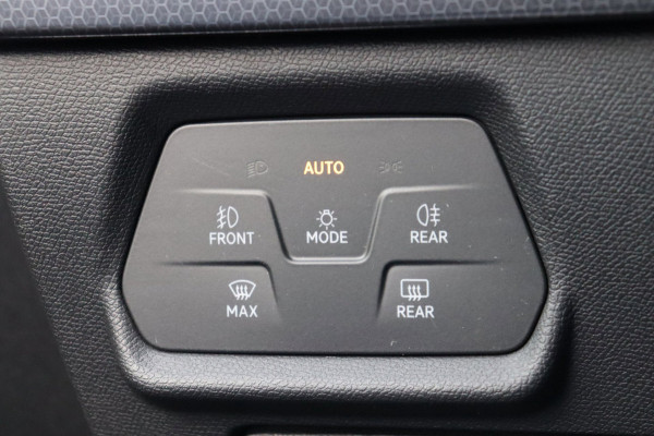 Seat Leon Sportstourer 1.5 TSI Style Business Intense org.NL schuifdak camera