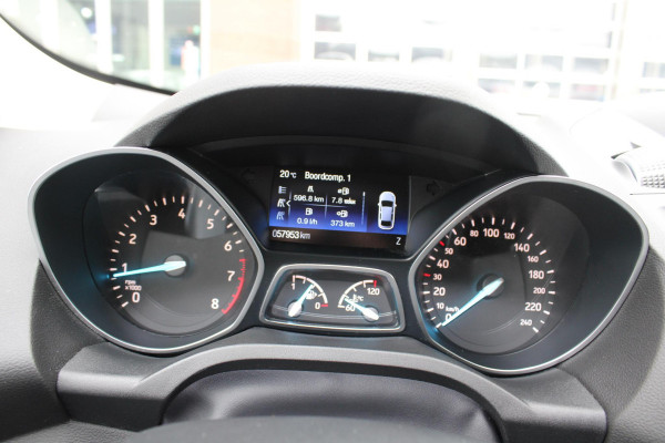 Ford Kuga 1.5 EcoBoost Titanium | Stoelverwarming | Voorruitverwarming | Trekhaak | Cruise Control