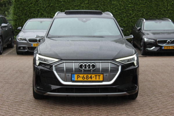 Audi e-tron 55 quattro S edition 95 kWh 46.023 km!. / SoH 94,6% / Panoramadak / 360Camera / Head-up / Luxe Leder / Luchtvering / 21'' / B&O / Softclose / Matrix LED / CarPlay / Dodehoek / DAB / ACC / Stoelmassage+Ventilatie