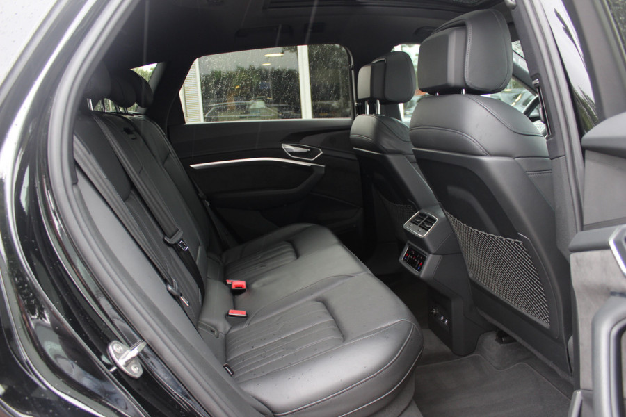 Audi e-tron 55 quattro S edition 95 kWh 46.023 km!. / SoH 94,6% / Panoramadak / 360Camera / Head-up / Luxe Leder / Luchtvering / 21'' / B&O / Softclose / Matrix LED / CarPlay / Dodehoek / DAB / ACC / Stoelmassage+Ventilatie