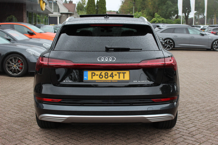 Audi e-tron 55 quattro S edition 95 kWh 46.023 km!. / SoH 94,6% / Panoramadak / 360Camera / Head-up / Luxe Leder / Luchtvering / 21'' / B&O / Softclose / Matrix LED / CarPlay / Dodehoek / DAB / ACC / Stoelmassage+Ventilatie