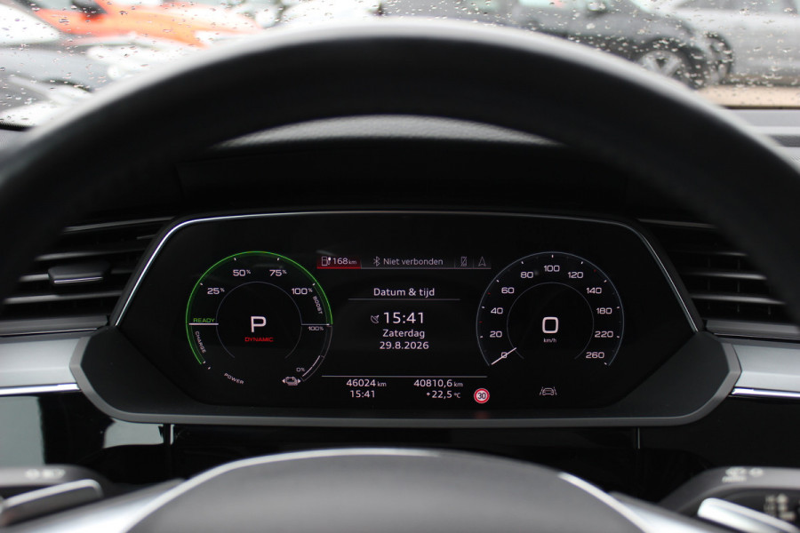 Audi e-tron 55 quattro S edition 95 kWh 46.023 km!. / SoH 94,6% / Panoramadak / 360Camera / Head-up / Luxe Leder / Luchtvering / 21'' / B&O / Softclose / Matrix LED / CarPlay / Dodehoek / DAB / ACC / Stoelmassage+Ventilatie