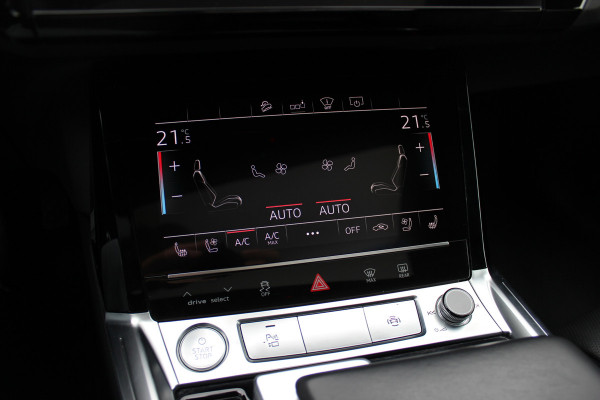 Audi e-tron 55 quattro S edition 95 kWh 46.023 km!. / SoH 94,6% / Panoramadak / 360Camera / Head-up / Luxe Leder / Luchtvering / 21'' / B&O / Softclose / Matrix LED / CarPlay / Dodehoek / DAB / ACC / Stoelmassage+Ventilatie