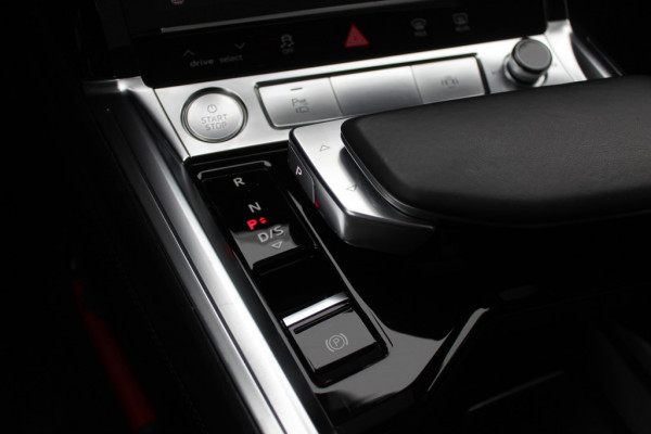 Audi e-tron 55 quattro S edition 95 kWh 46.023 km!. / SoH 94,6% / Panoramadak / 360Camera / Head-up / Luxe Leder / Luchtvering / 21'' / B&O / Softclose / Matrix LED / CarPlay / Dodehoek / DAB / ACC / Stoelmassage+Ventilatie