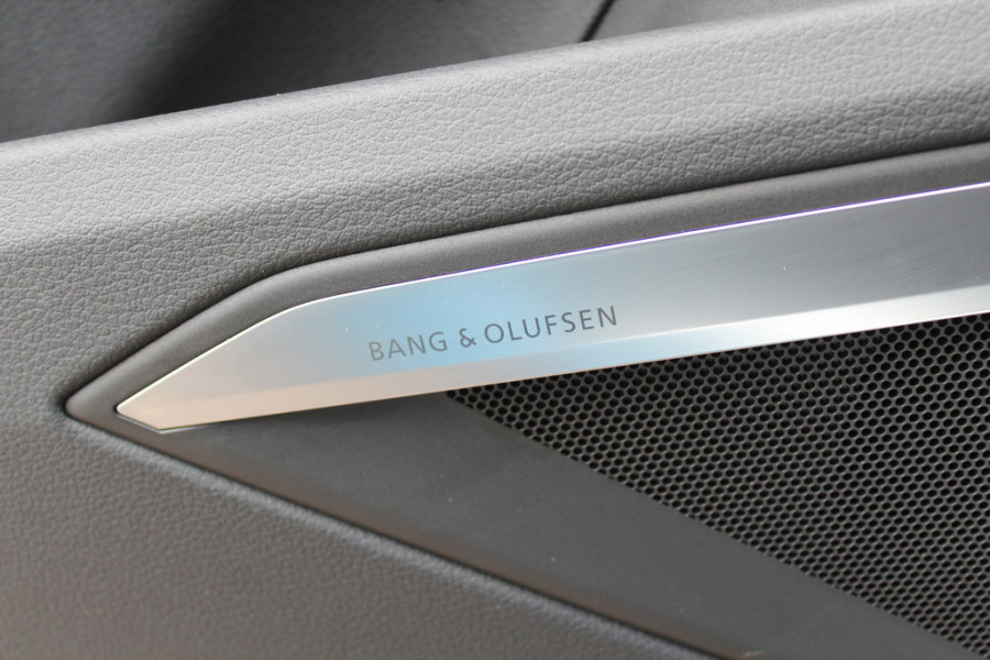 Audi e-tron 55 quattro S edition 95 kWh 46.023 km!. / SoH 94,6% / Panoramadak / 360Camera / Head-up / Luxe Leder / Luchtvering / 21'' / B&O / Softclose / Matrix LED / CarPlay / Dodehoek / DAB / ACC / Stoelmassage+Ventilatie