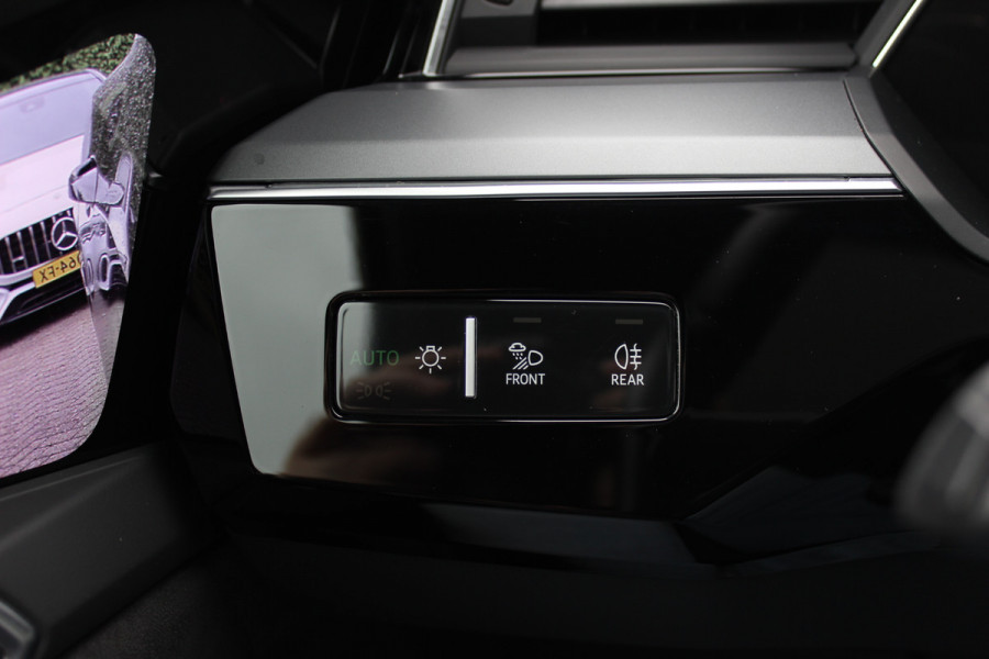 Audi e-tron 55 quattro S edition 95 kWh 46.023 km!. / SoH 94,6% / Panoramadak / 360Camera / Head-up / Luxe Leder / Luchtvering / 21'' / B&O / Softclose / Matrix LED / CarPlay / Dodehoek / DAB / ACC / Stoelmassage+Ventilatie