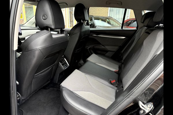 Škoda ENYAQ iV 60 SOH 91.4%, Camera, Trekhaak, Matrix Led