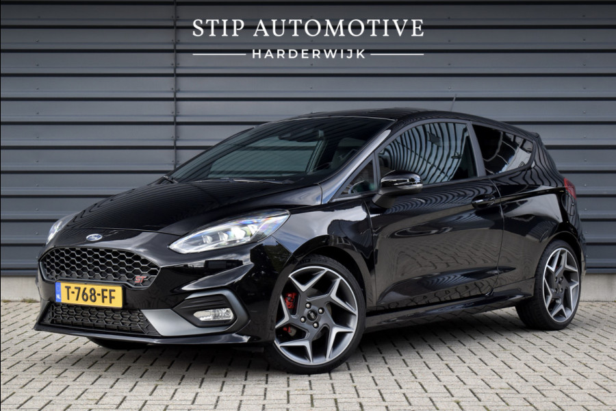 Ford Fiesta 1.5 ST-3 200pk | Recaro Seats | Bang & Olufsen | Keyless Entry & Start | Camera | Stoel + Stuur verwarming |