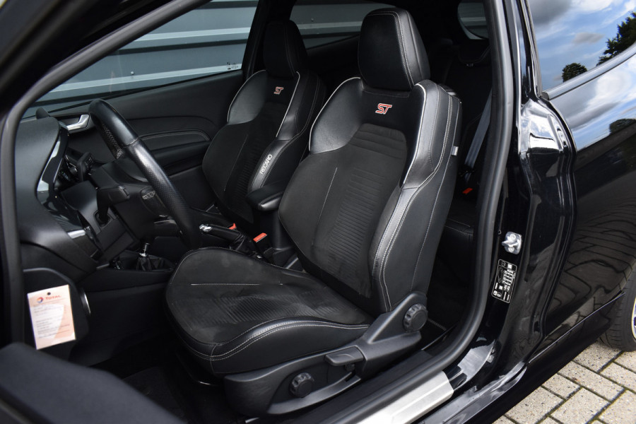 Ford Fiesta 1.5 ST-3 200pk | Recaro Seats | Bang & Olufsen | Keyless Entry & Start | Camera | Stoel + Stuur verwarming |
