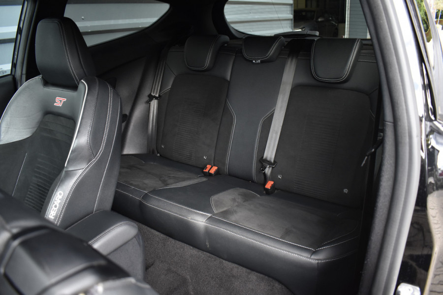 Ford Fiesta 1.5 ST-3 200pk | Recaro Seats | Bang & Olufsen | Keyless Entry & Start | Camera | Stoel + Stuur verwarming |