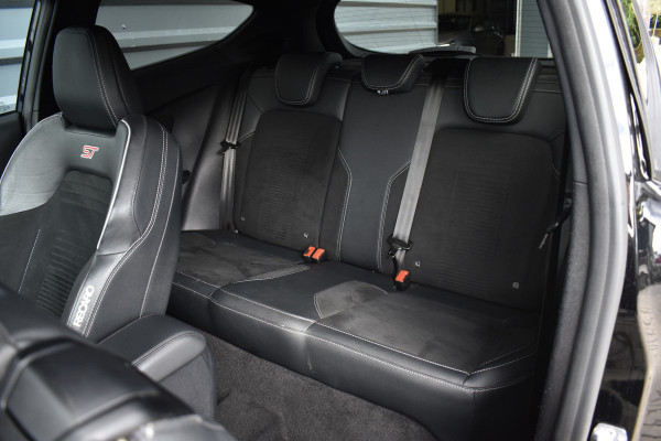 Ford Fiesta 1.5 ST-3 200pk | Recaro Seats | Bang & Olufsen | Keyless Entry & Start | Camera | Stoel + Stuur verwarming |