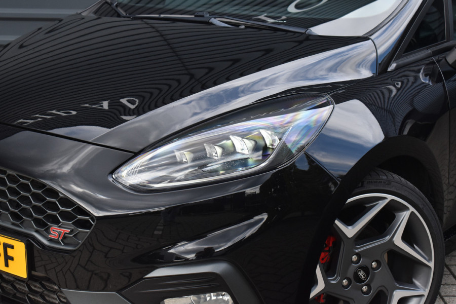 Ford Fiesta 1.5 ST-3 200pk | Recaro Seats | Bang & Olufsen | Keyless Entry & Start | Camera | Stoel + Stuur verwarming |