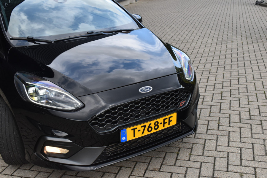 Ford Fiesta 1.5 ST-3 200pk | Recaro Seats | Bang & Olufsen | Keyless Entry & Start | Camera | Stoel + Stuur verwarming |