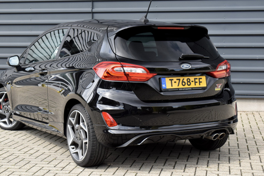 Ford Fiesta 1.5 ST-3 200pk | Recaro Seats | Bang & Olufsen | Keyless Entry & Start | Camera | Stoel + Stuur verwarming |