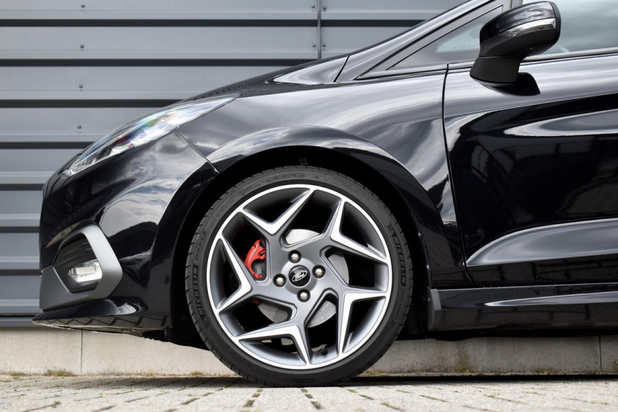 Ford Fiesta 1.5 ST-3 200pk | Recaro Seats | Bang & Olufsen | Keyless Entry & Start | Camera | Stoel + Stuur verwarming |