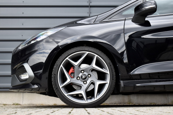 Ford Fiesta 1.5 ST-3 200pk | Recaro Seats | Bang & Olufsen | Keyless Entry & Start | Camera | Stoel + Stuur verwarming |