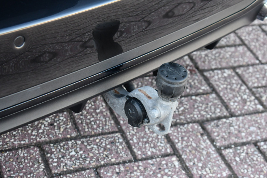 Mercedes-Benz C-Klasse Estate 300 e AMG Line Distronic Trekhaak HUD Laser 360