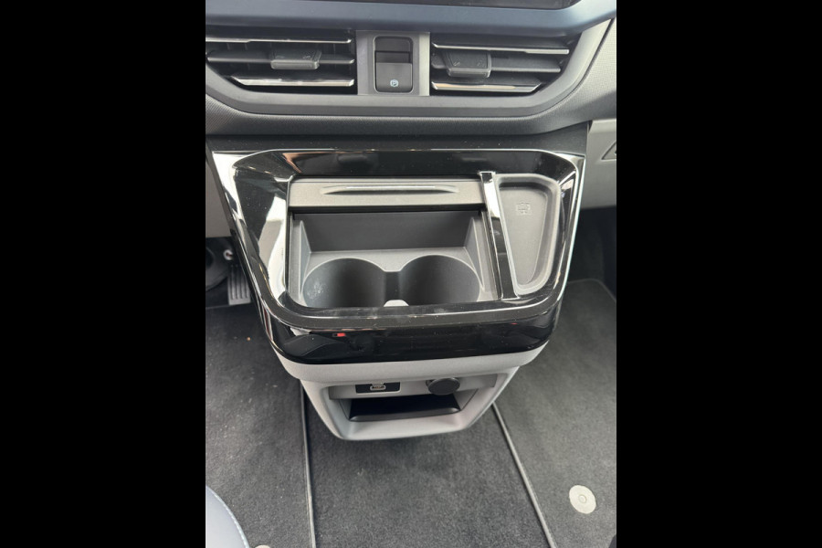 Ford Tourneo Custom 340 2.5 PHEV L1H1 Active Zuid | 233pk | Driver Assistance Pack | Stuur en stoelverwarming | 8 persoons! INCL BTW/BPM | Verlengde Fabrieksgarantie tot 05-2029